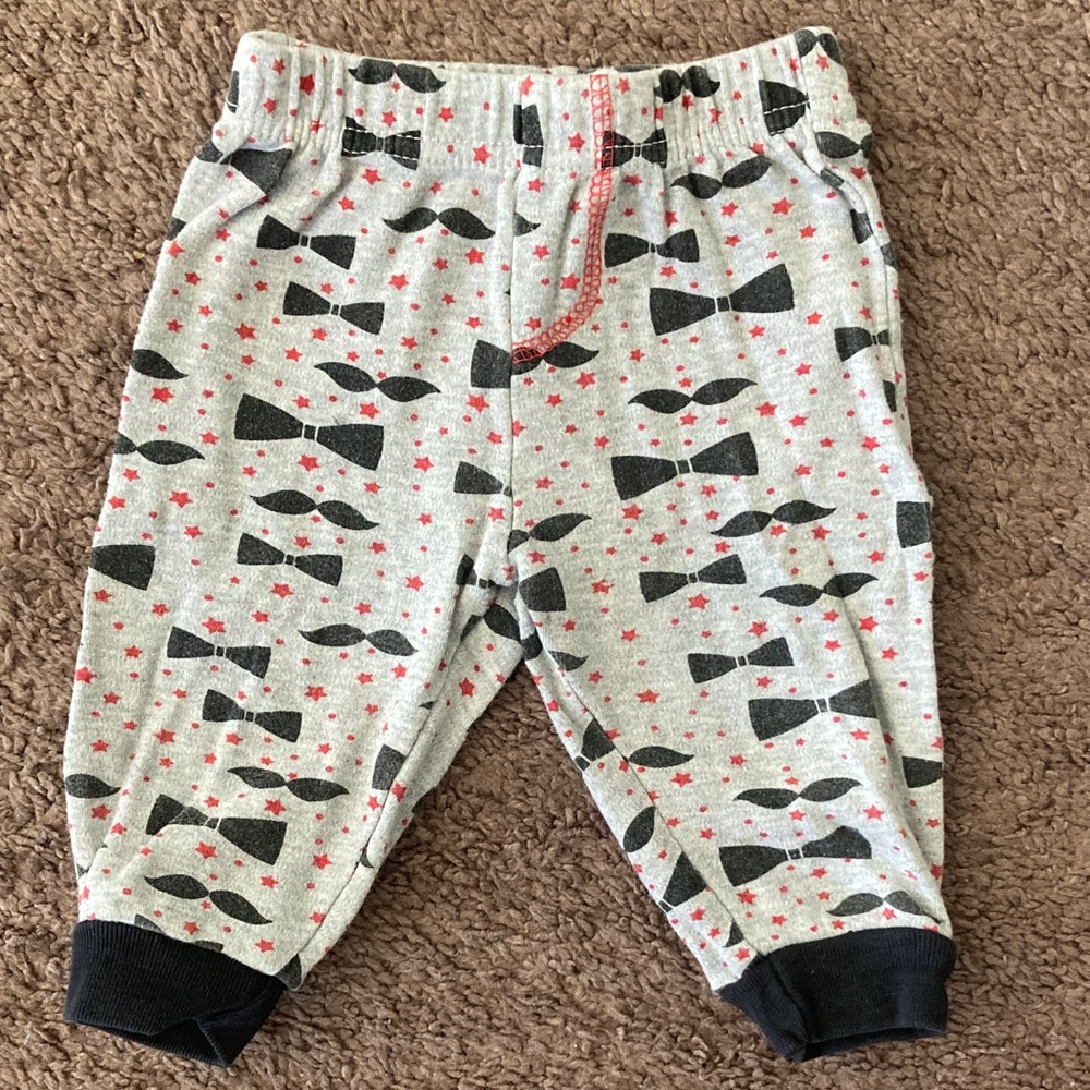 Duck Duck Goose Baby Bear Bodysuit & Bow Tie Print Pants - Size 6-9 Months Gray - Picture 5 of 7